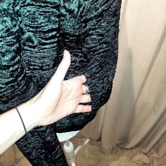 Valerie Stevens petite faux fur jacket - Picture 8 of 9